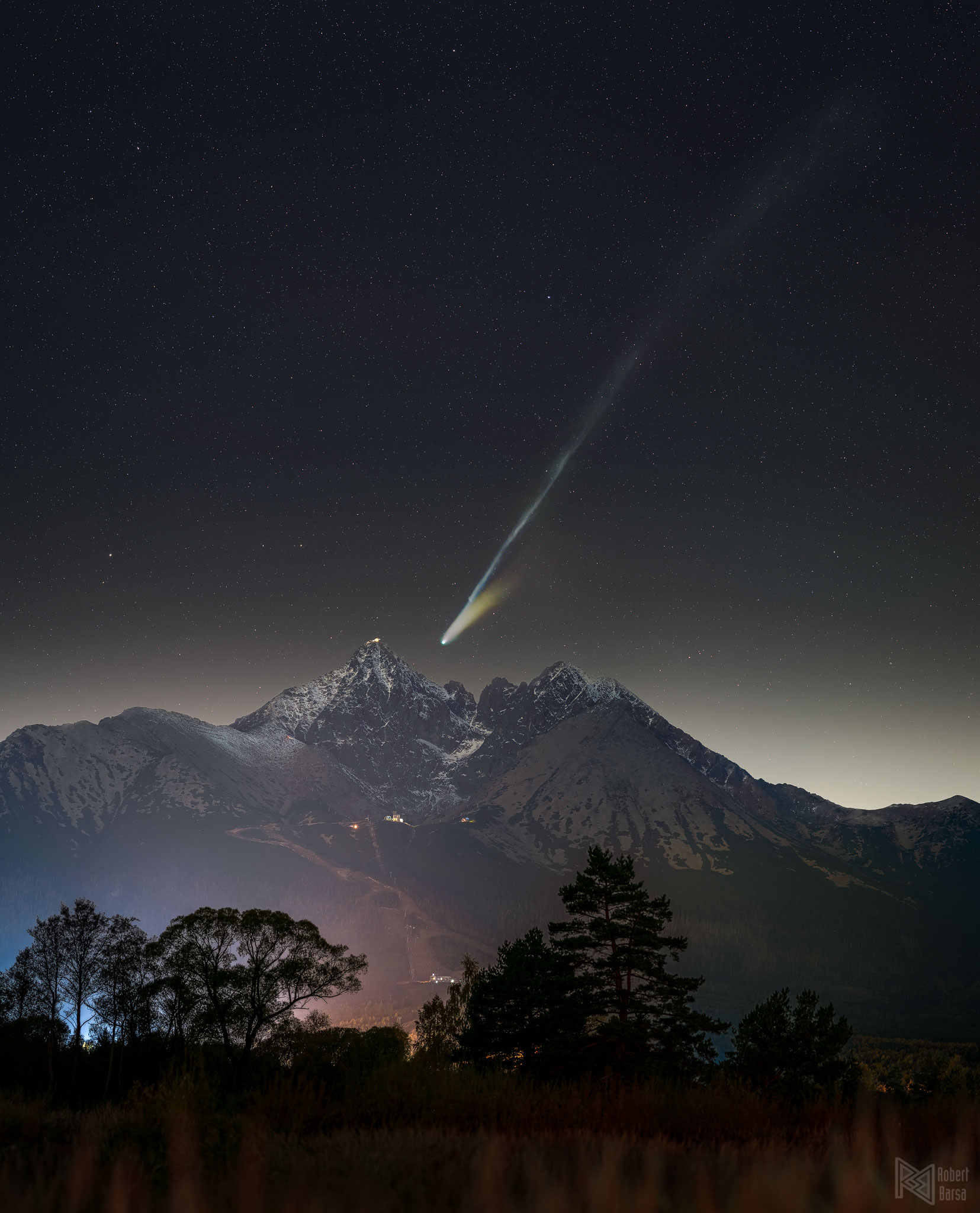 Comet Lemmon Beyond Lomnický Peak
